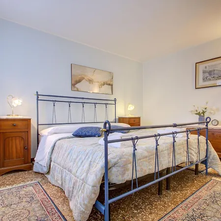 Apartment Cross-canal Set Venedig